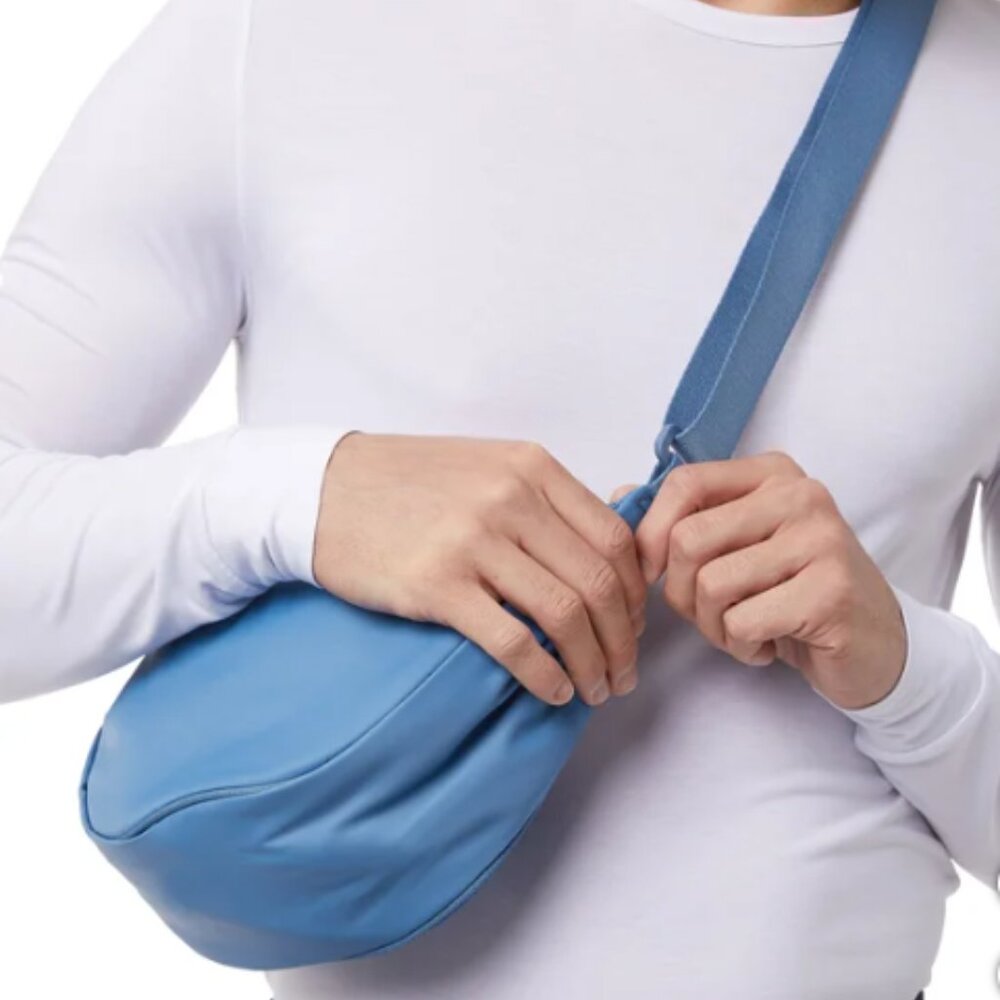 32 Degrees Unisex Crossbody Bag Blue